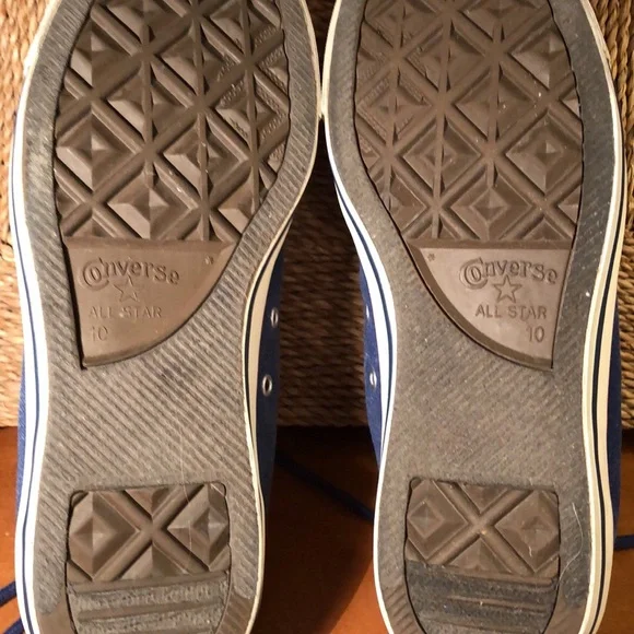 SOLD -CONVERSE CHUCK TAYLORS ALL STARS (MS-13) - Picture 4 of 8